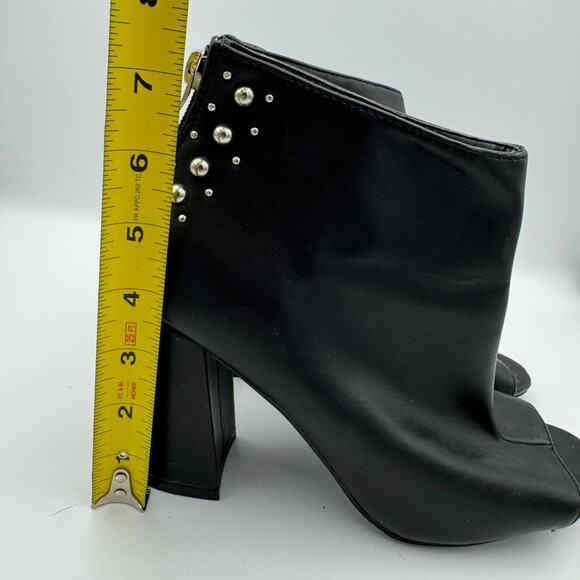 Madden Girl Arla Studded Peep Toe Booties Black 8.5M Block Heel Zip Back - Picture 8 of 8